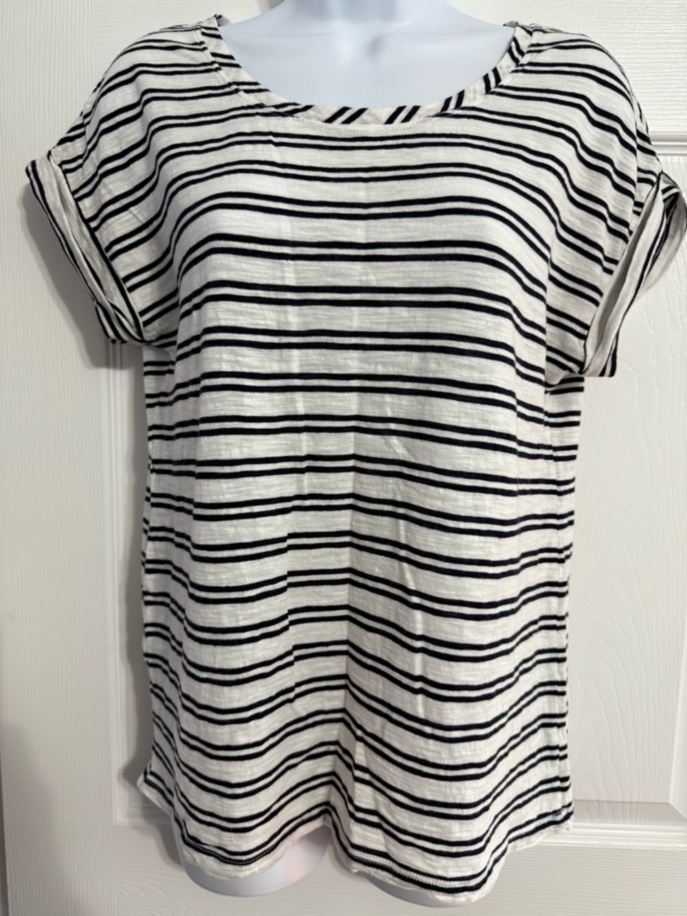 GAP White & Navy Striped Crewneck Tee